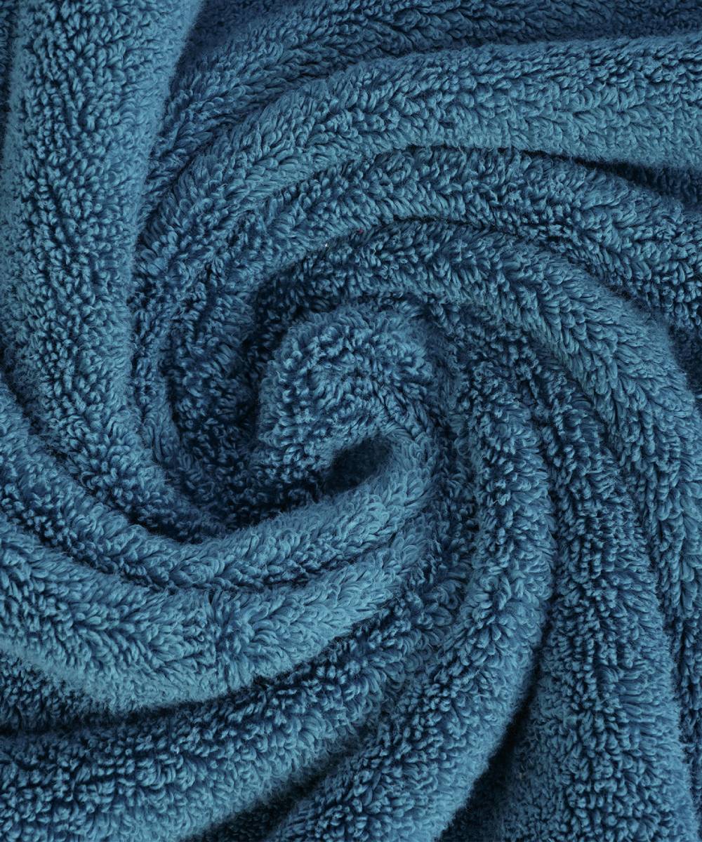 High-quality cotton bath towels for resellers