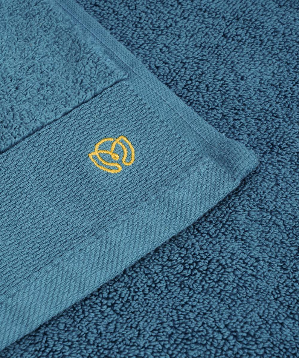 "Lightweight micro cotton hand towel, perfect for quick drying and daily use."