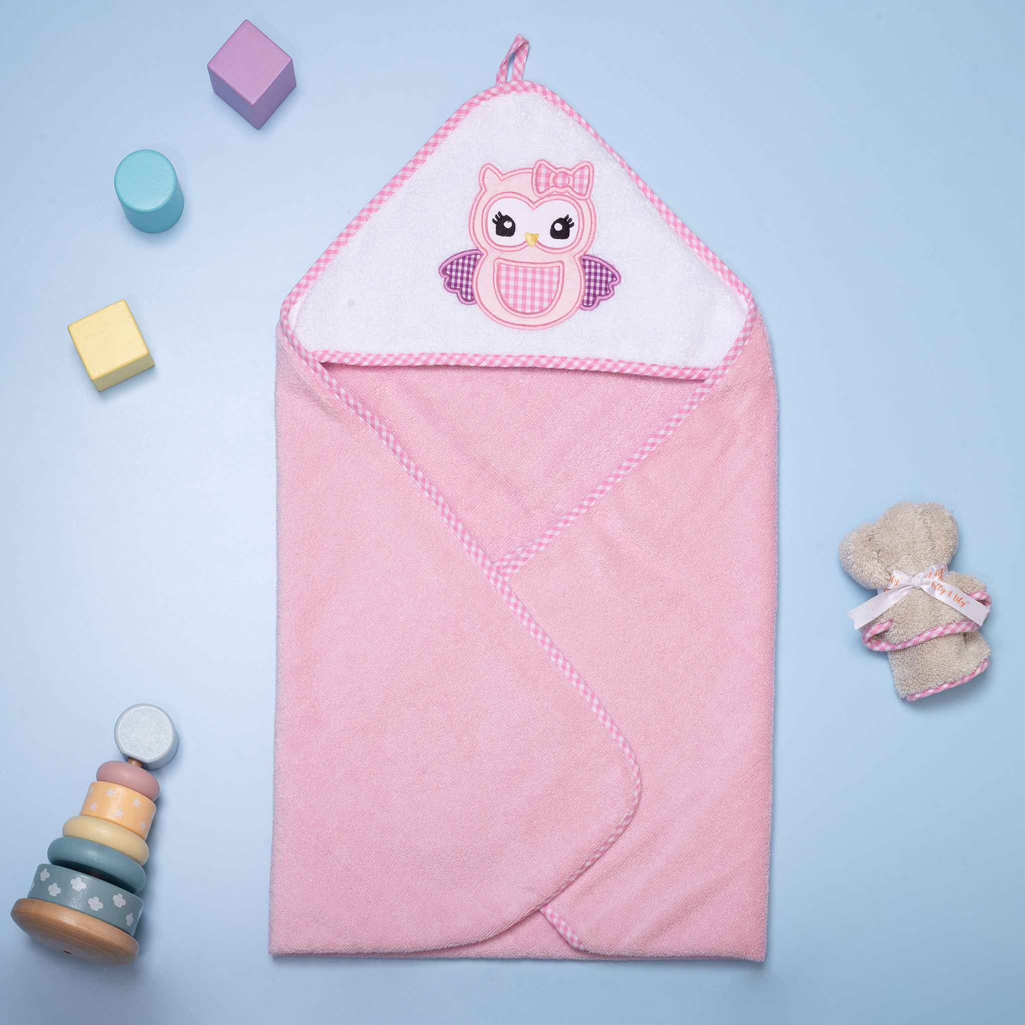 "Olly & Lily baby hooded towel with adorable owl design, perfect for newborns and toddlers."