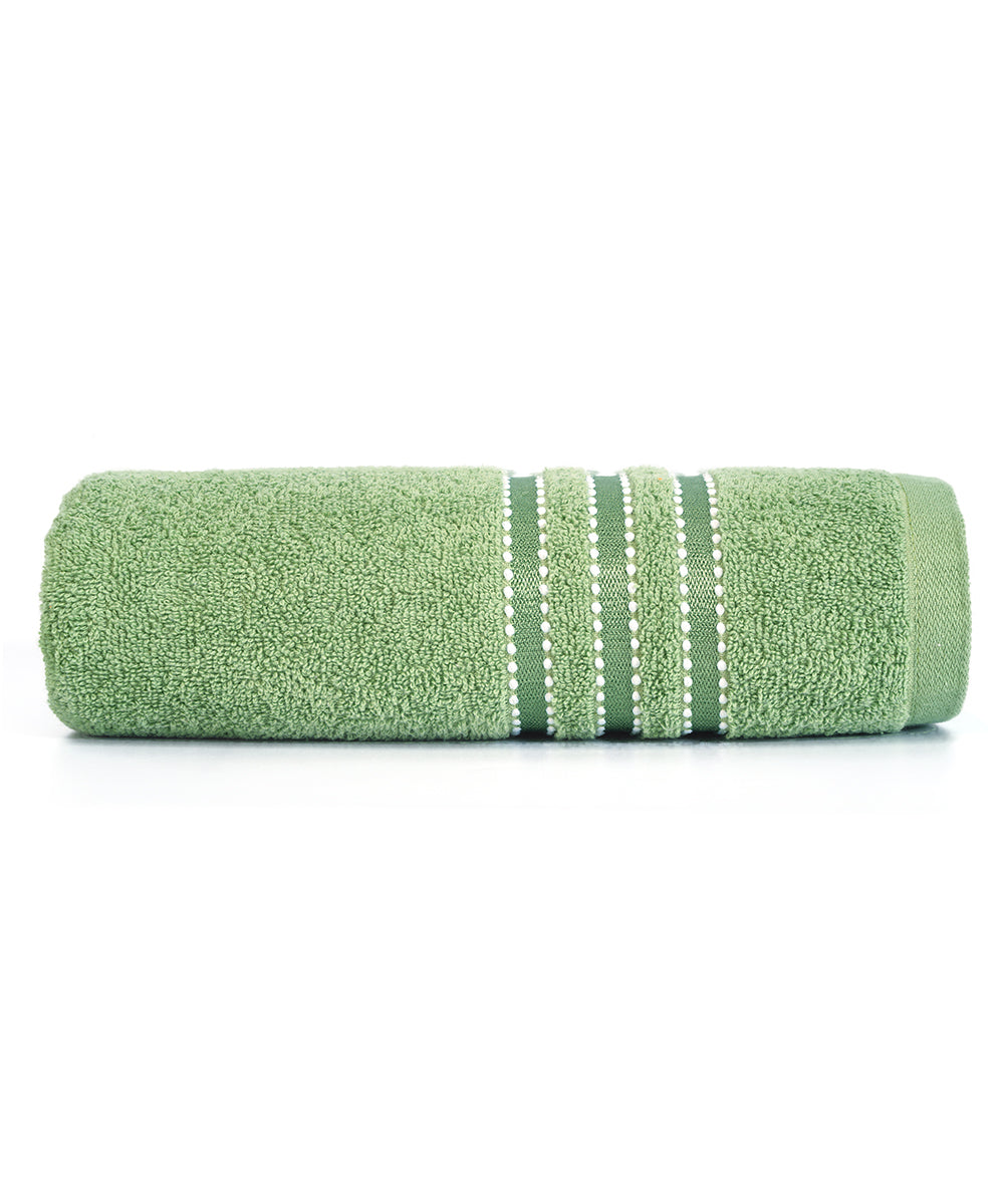 Prime Club Rivera cotton bath towels ideal for hotel use, providing luxurious comfort and high absorbency.