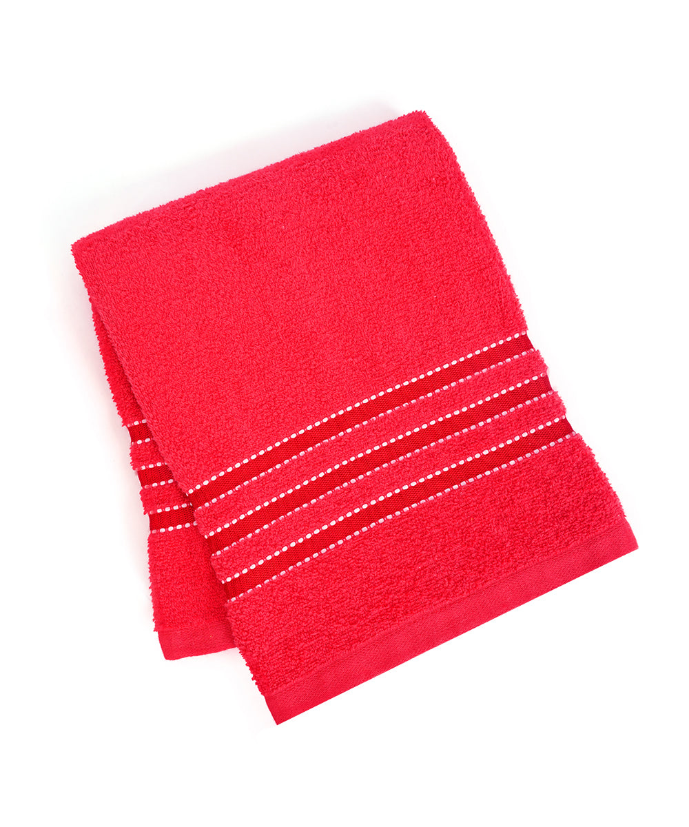 Eco-friendly Prime Club Rivera towel made from sustainable cotton, combining luxury with environmental consciousness.