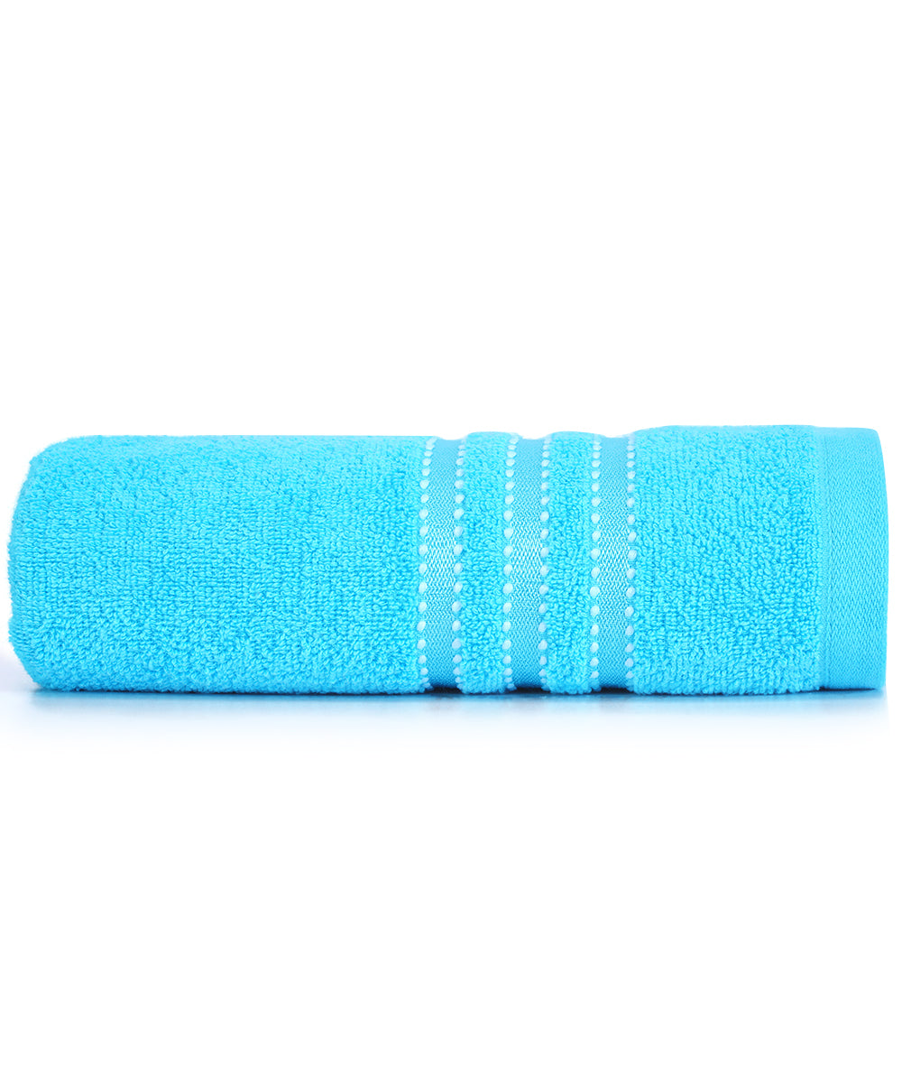 Quick-dry Prime Club Rivera towel designed to absorb moisture and dry quickly for everyday convenience.